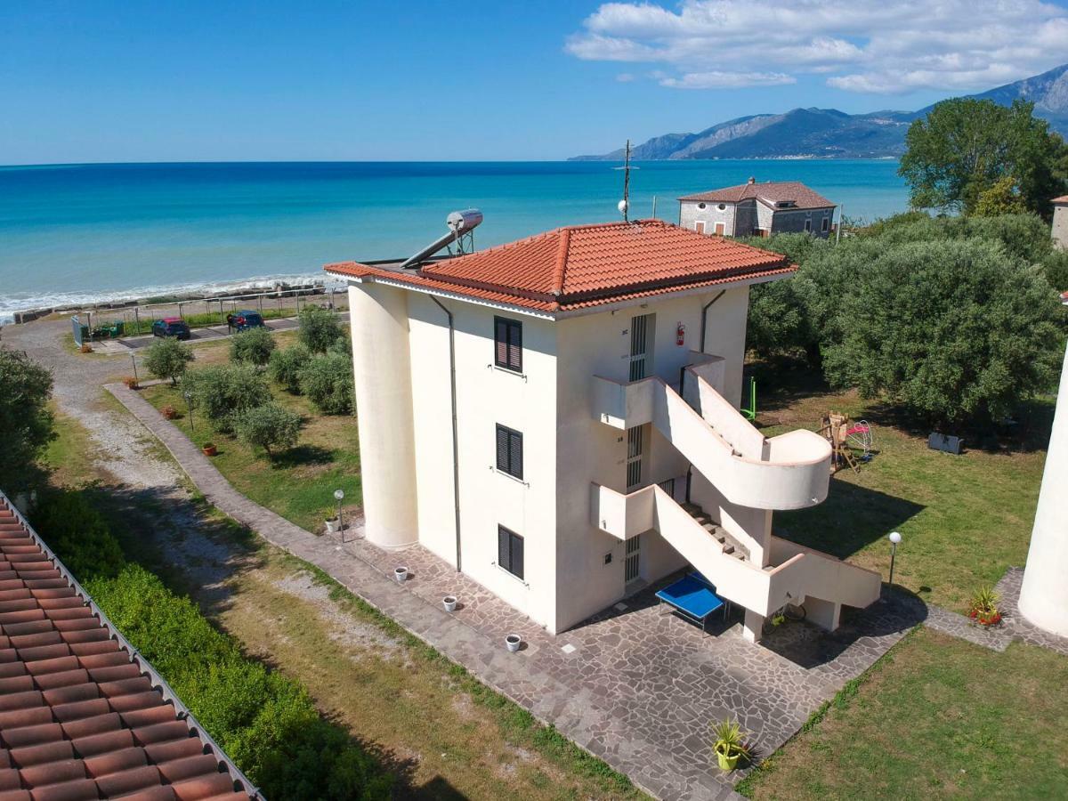 Residence فيلاماري المظهر الخارجي الصورة